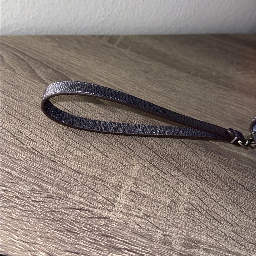 Kate Spade Metallic Lilac Wristlet NWOT - Picture 12 of 15